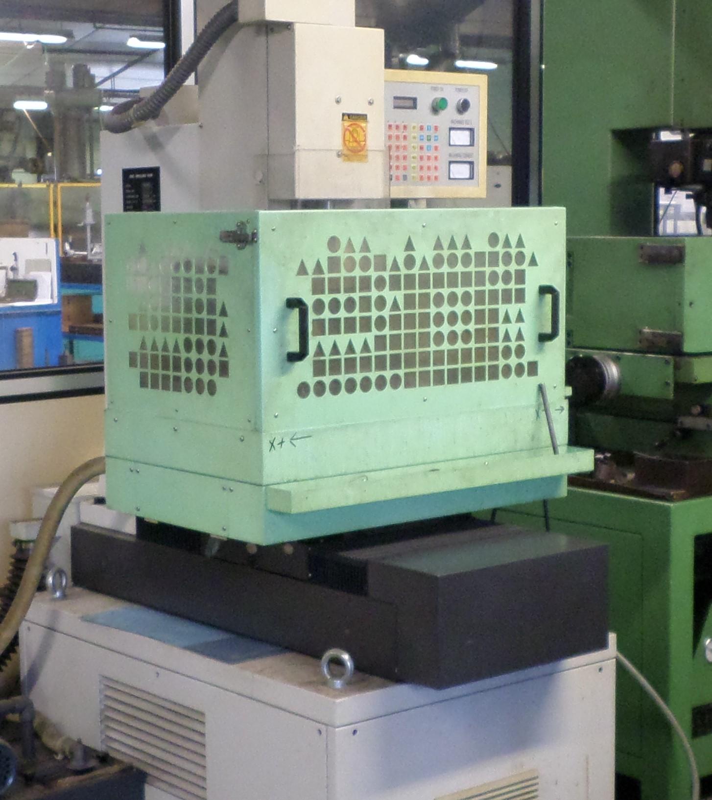 Machine perçage rapide par étincelage AGIEDRILL